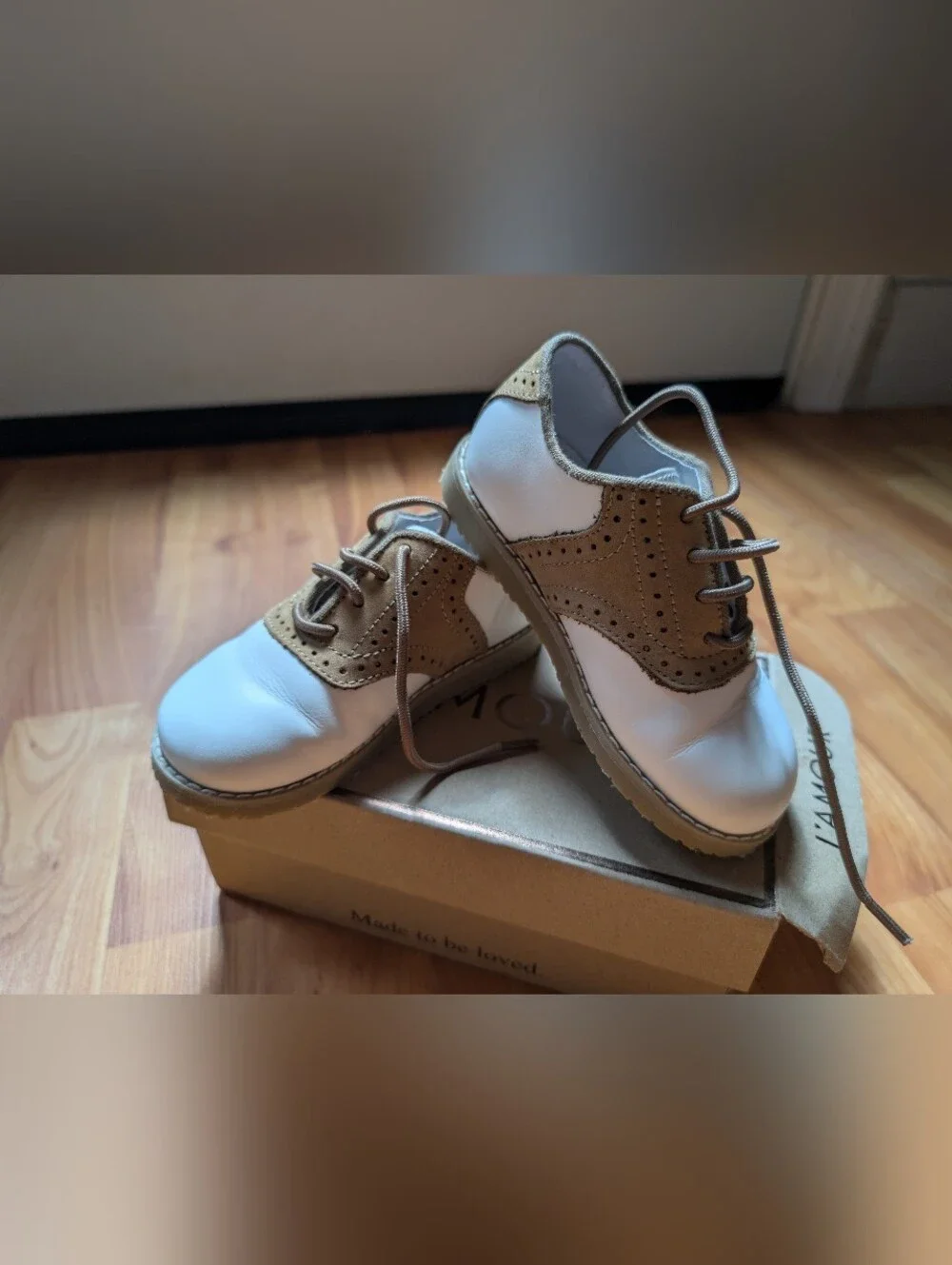 L'AMOUR Toddler Classic Two-Tone Leather Oxford Shoes - White & Tan